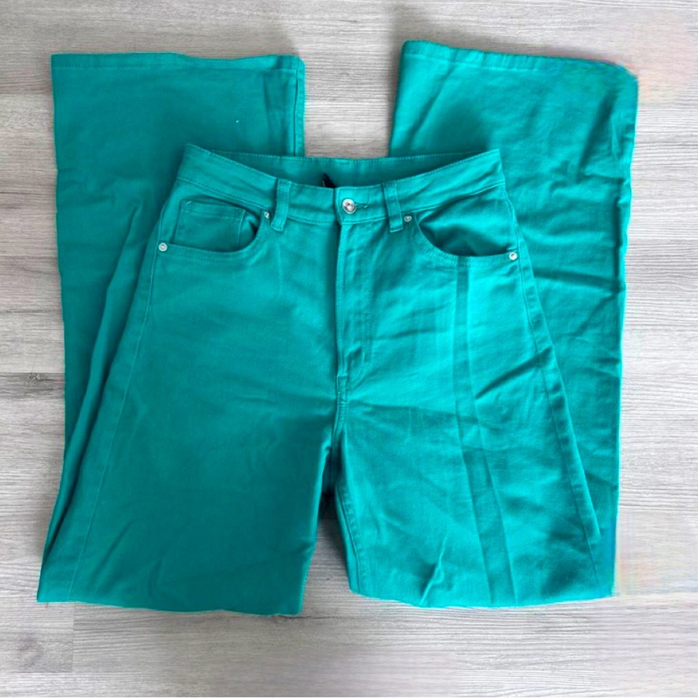 sold on depop!